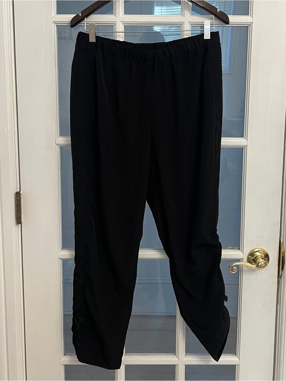 CHICO’S Women’s Black Pull On Ankle Pants Tapered Tie Hem Travel Size 1 M
